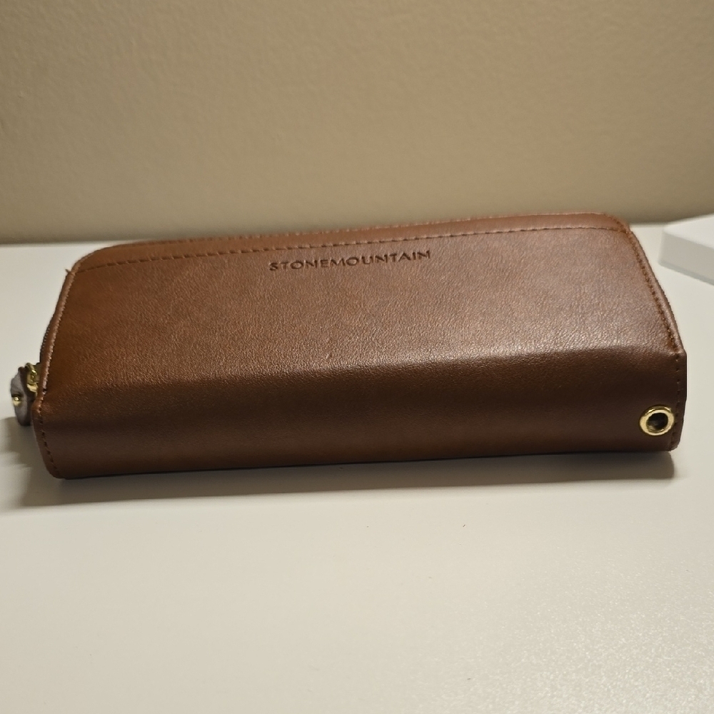 Stone Mountain Accessories Brown Wallet with Gold Accent - Picture 7 of 11